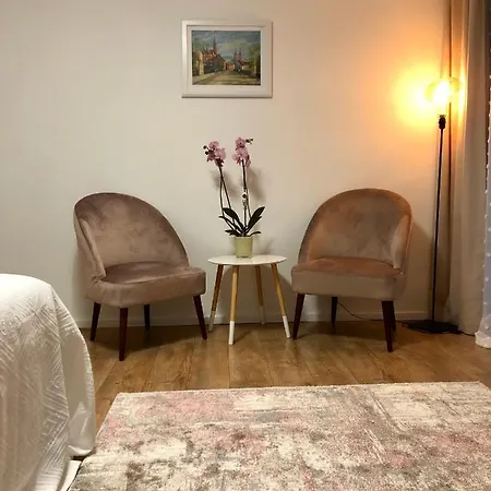 Old Town Romantic Apartment. Breslau-wroclaw.